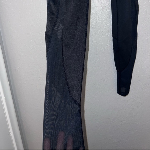 Gymshark Dry Black Leggings - Picture 3 of 9